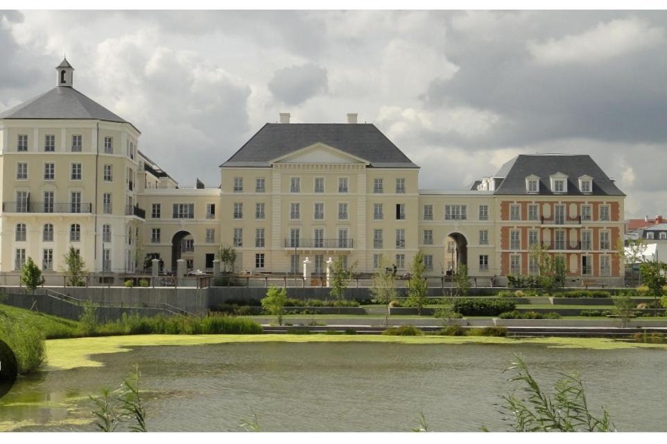 Appartement Situe Place Toscane A 5 Min De Disney Serris Exteriér fotografie